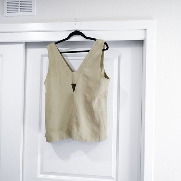 Reiss Emi Linen Blend V-Neck Sleeveless Blouse in Olive Green | Size 12 - Picture 3 of 11